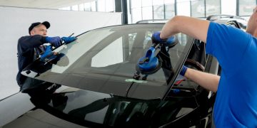 Repairing vs. Replacing Your Windshield