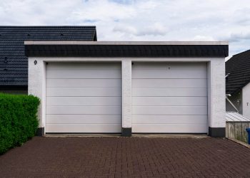 The Ultimate Guide to Choosing the Right Commercial Garage Door for Your Business