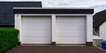 The Ultimate Guide to Choosing the Right Commercial Garage Door for Your Business